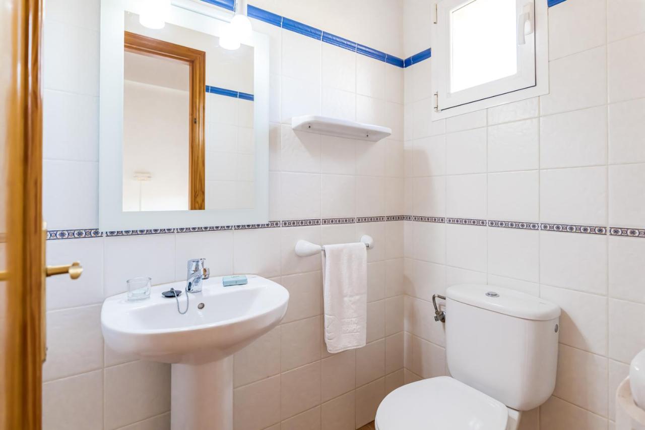 Villa Camamilla By Menorca Vacations Son Bou Eksteriør billede